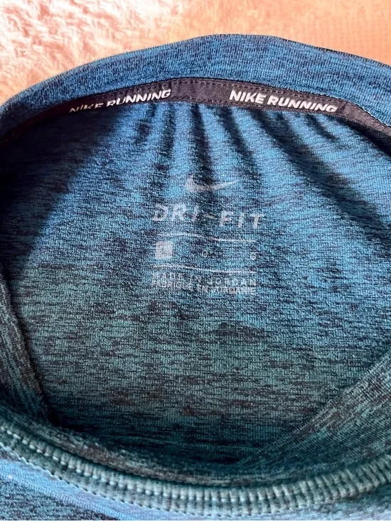 Nike Deep Teal Blue Heather Long Sleeve Runners Top with Peloton Sleeve Logo - Picture 5 of 11